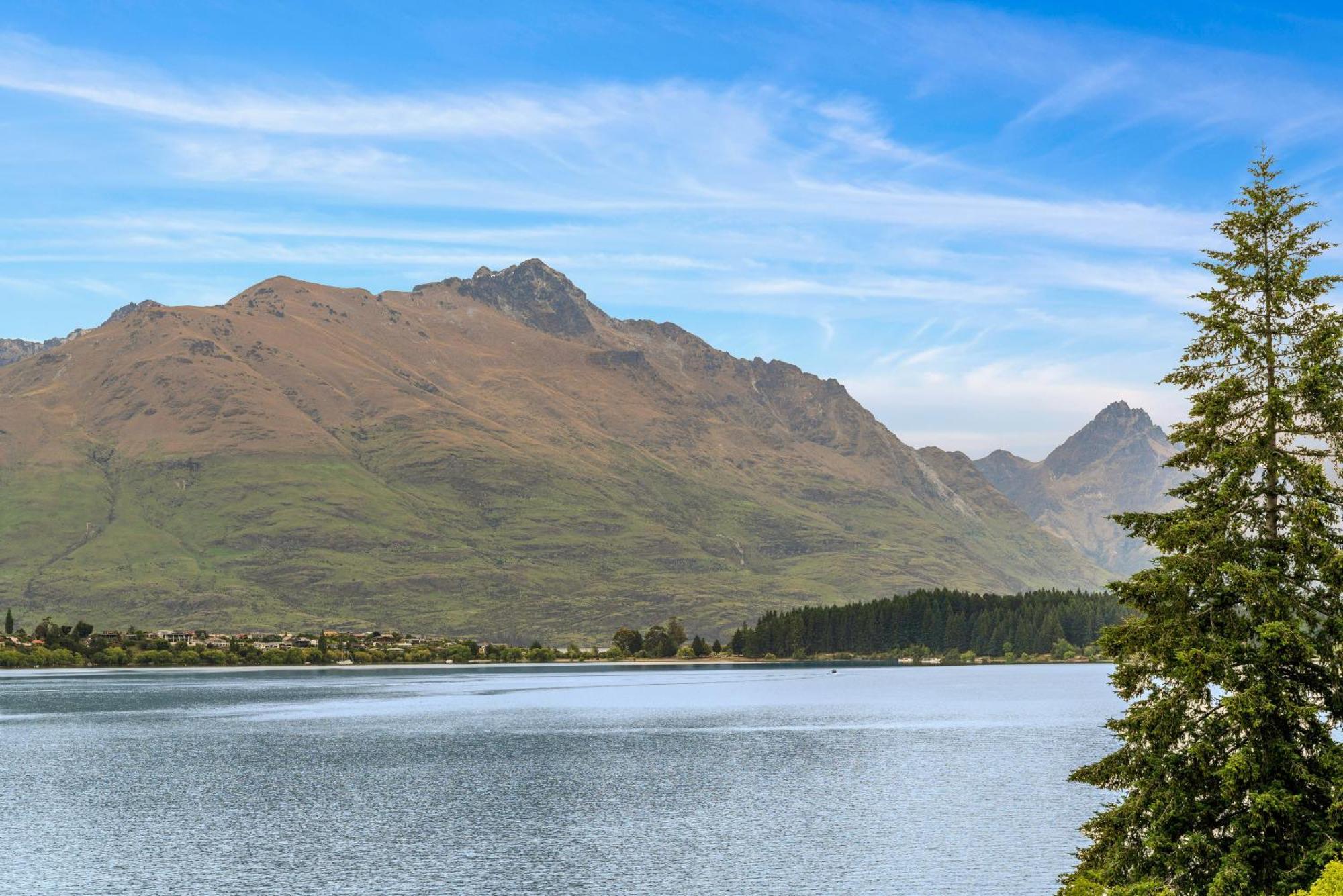 Frankton House - Queenstown Holiday Home エクステリア 写真